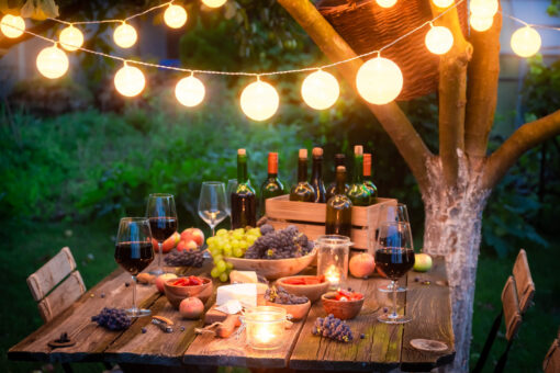 wine-outside-table
